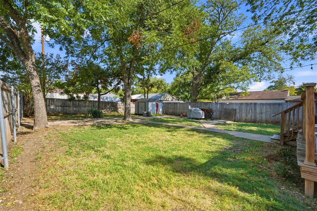2551 Grafton Avenue, Dallas, TX 75211