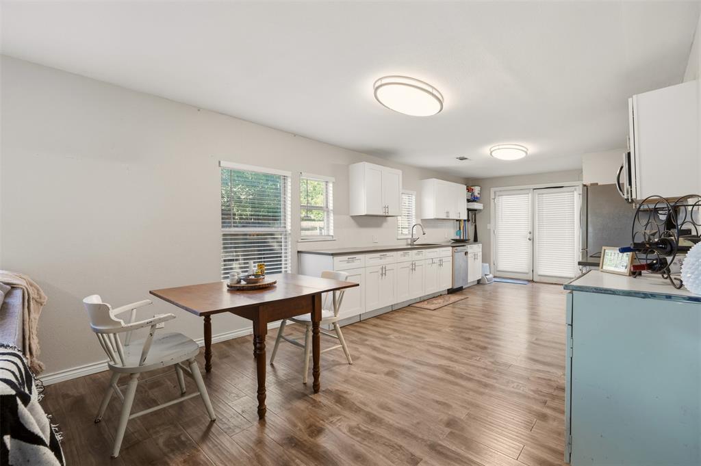 2551 Grafton Avenue, Dallas, TX 75211