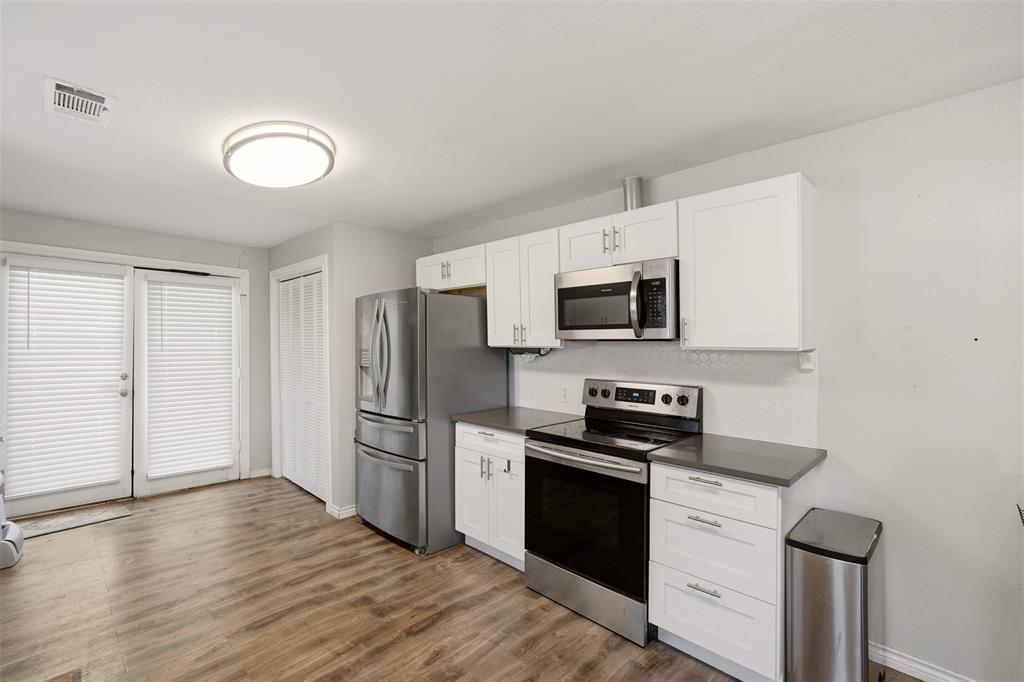 2551 Grafton Avenue, Dallas, TX 75211