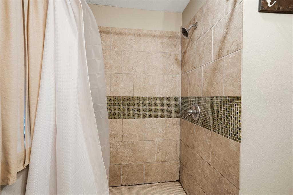 2551 Grafton Avenue, Dallas, TX 75211