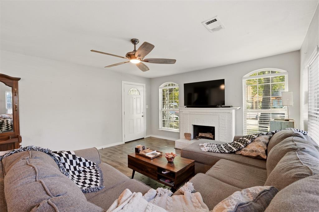 2551 Grafton Avenue, Dallas, TX 75211
