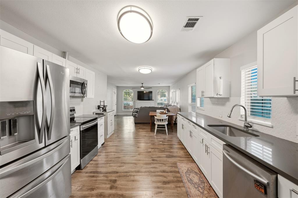 2551 Grafton Avenue, Dallas, TX 75211
