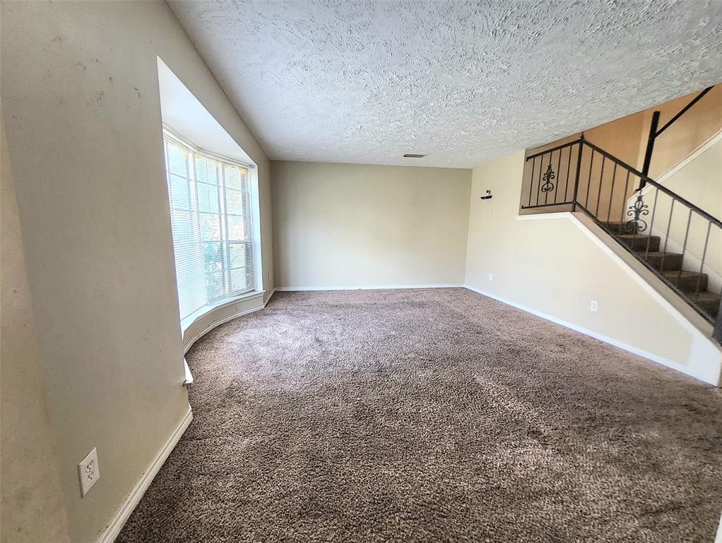 99 W Mountain Creek Drive, Grand Prairie, TX 75052