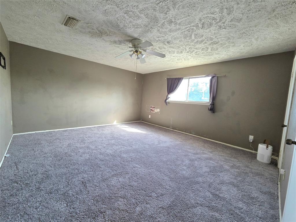 99 W Mountain Creek Drive, Grand Prairie, TX 75052