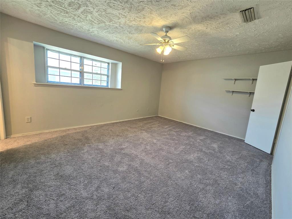 99 W Mountain Creek Drive, Grand Prairie, TX 75052