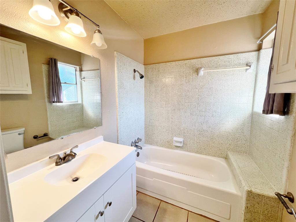 219 Rockaway Drive, Duncanville, TX 75116
