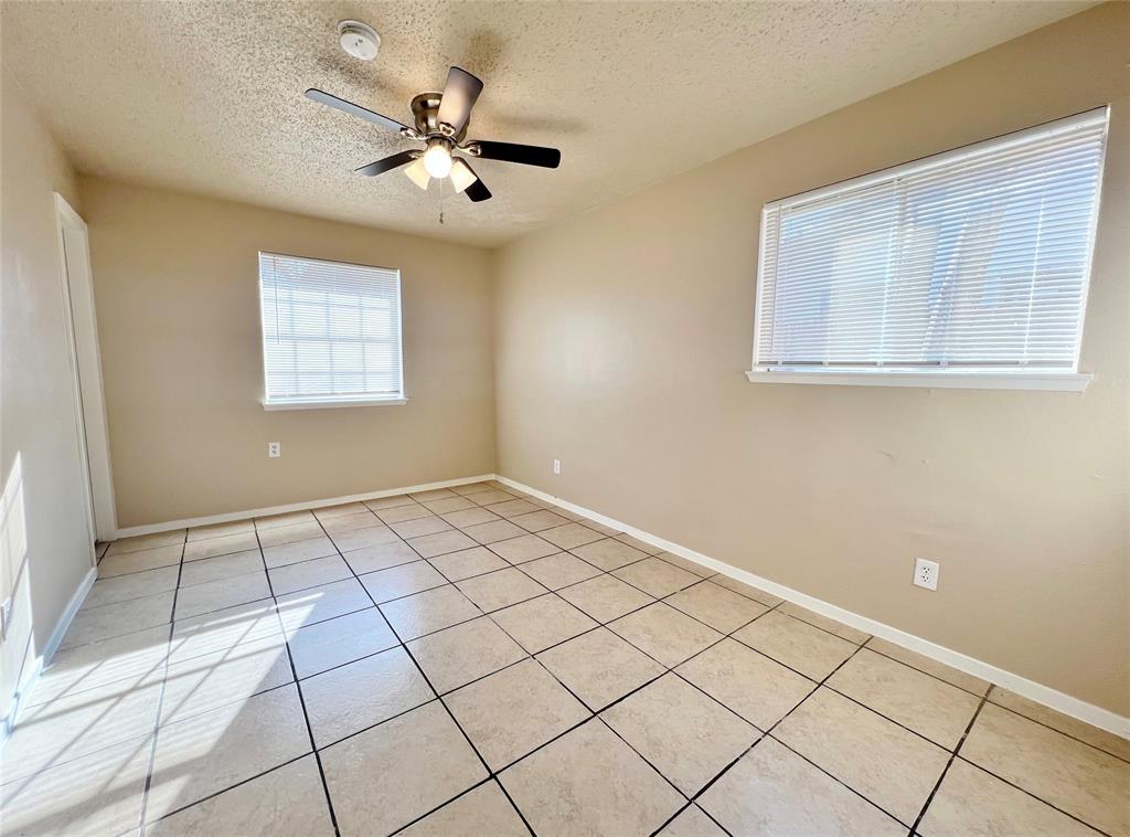 219 Rockaway Drive, Duncanville, TX 75116