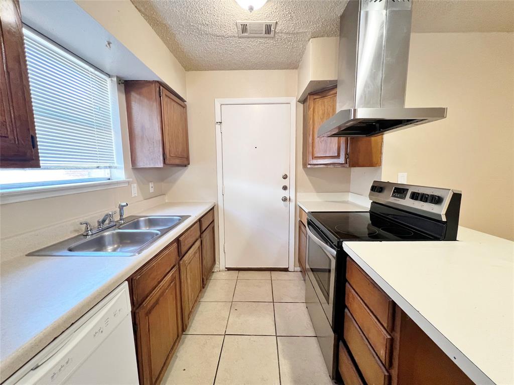 219 Rockaway Drive, Duncanville, TX 75116