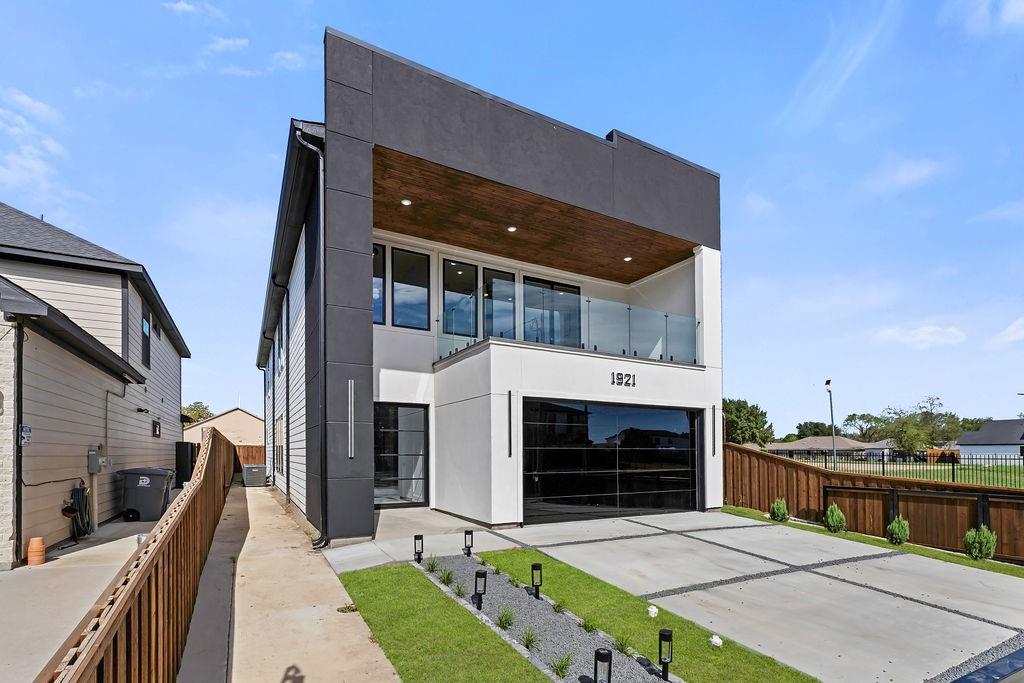 1921 Morris Street, Dallas, TX 75212