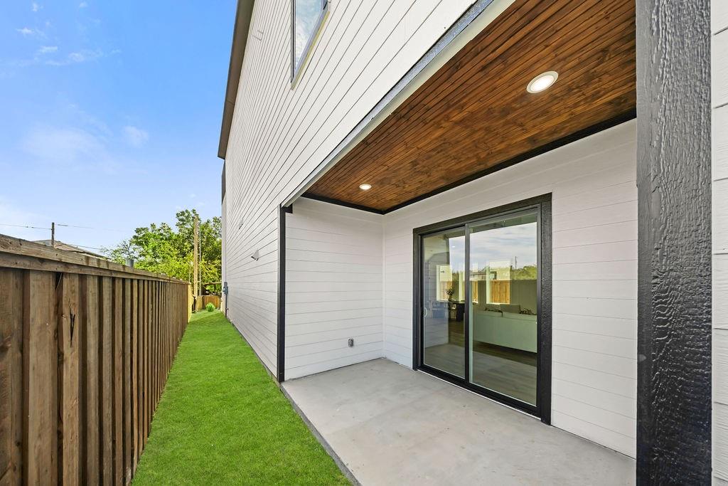 1921 Morris Street, Dallas, TX 75212