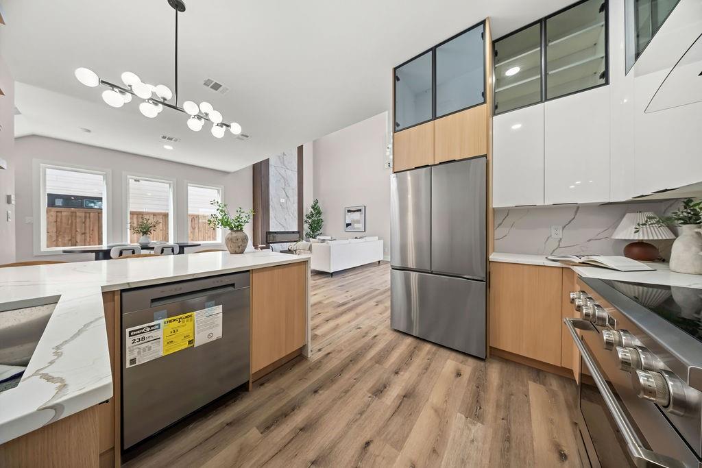 1921 Morris Street, Dallas, TX 75212