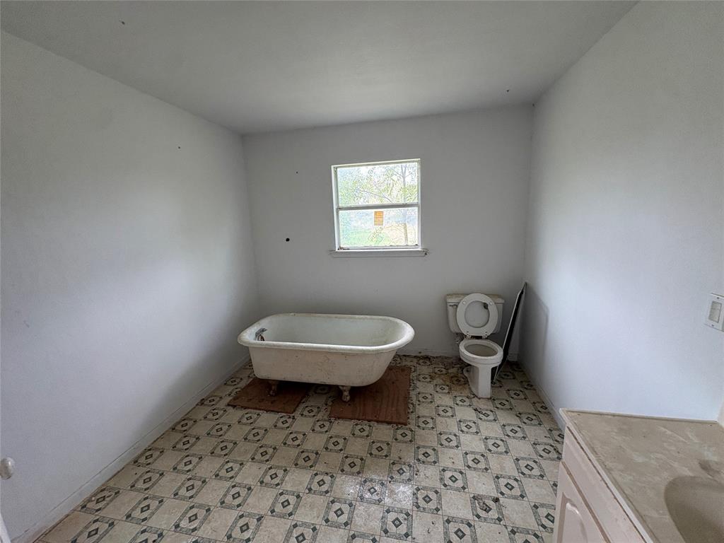 104 E North Street, Hico, TX 76457