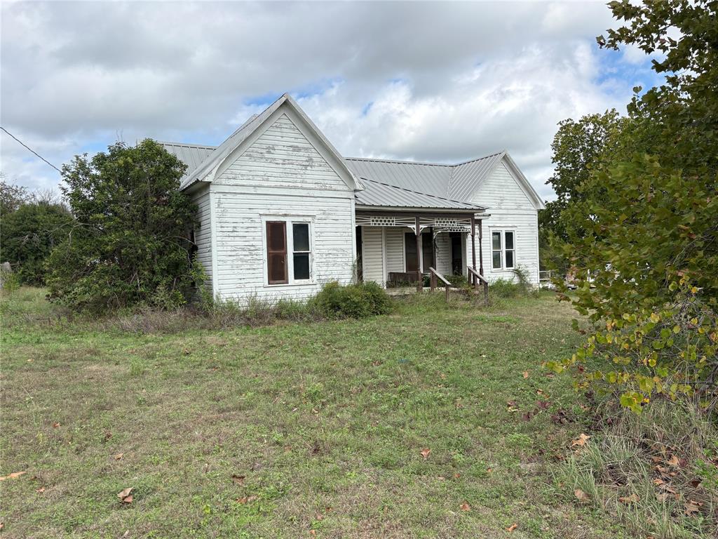 104 E North Street, Hico, TX 76457