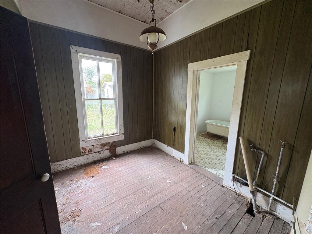 104 E North Street, Hico, TX 76457