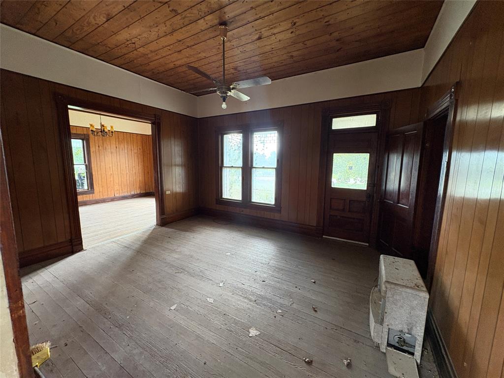 104 E North Street, Hico, TX 76457