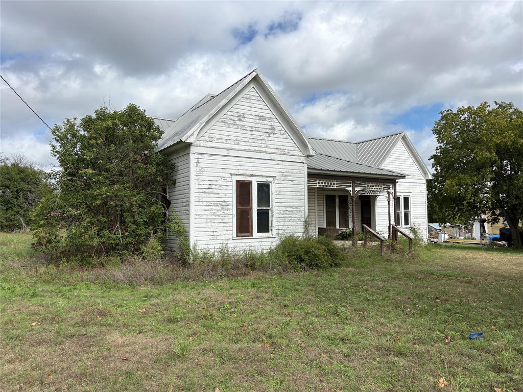 104 E North Street, Hico, TX 76457