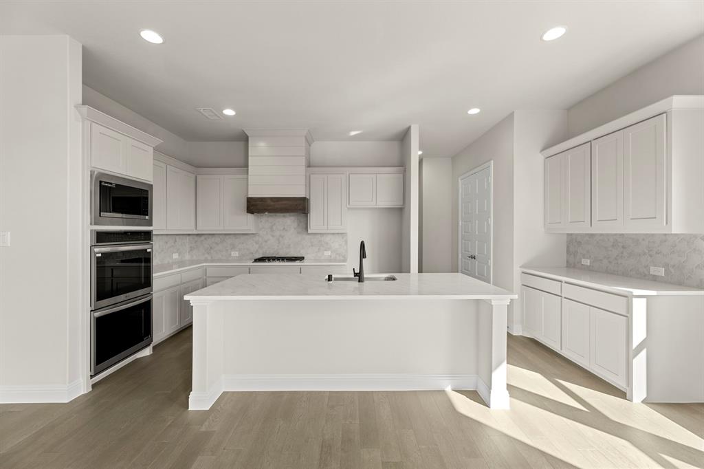 8_09. 3204 Agnew - Kitchen.jpg