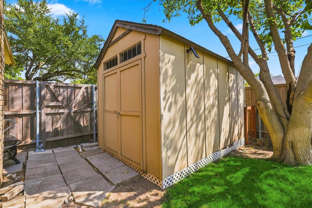924 Thoreau Lane, Allen, TX 75002