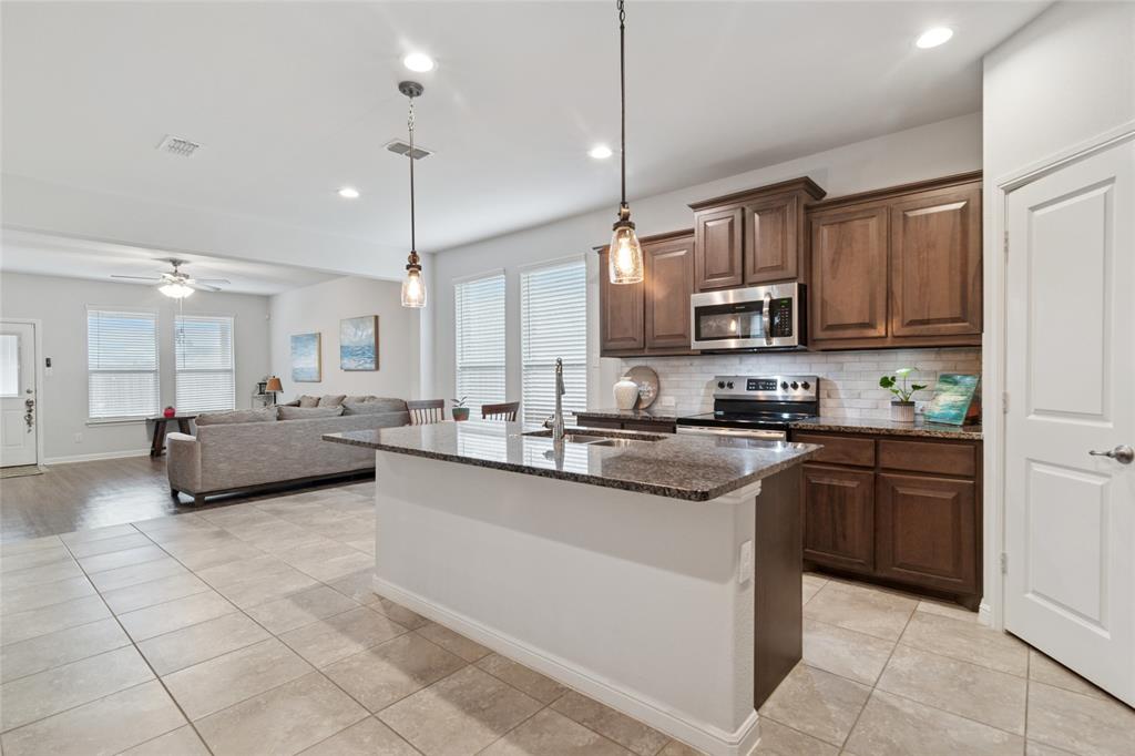 171 Colter Drive, Waxahachie, TX 75167
