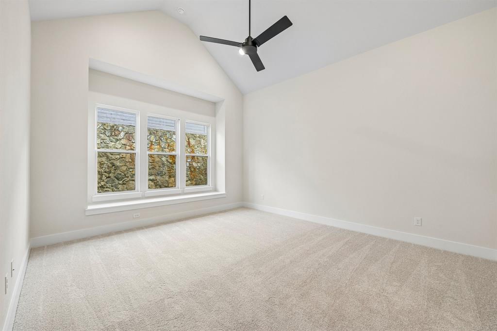 Your new owner's suite comes complete with a built in bench seat that is perfect for curling up with a good book!