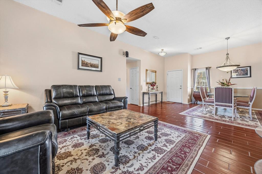 Picture perfect living and dining areas!