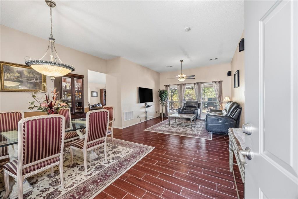 Host your family gatherings here! Host your family gatherings here!
