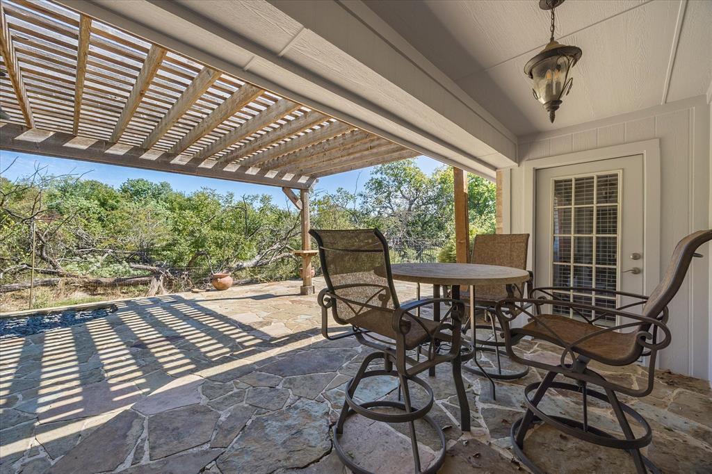 Enjoy outdoor entertaining here!