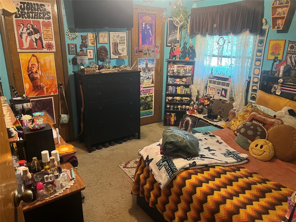 There are three secondary bedrooms. with closets