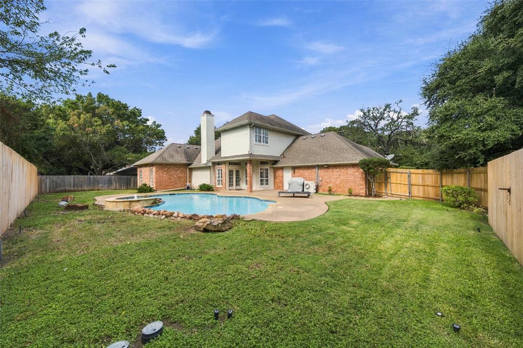 7918 Old Mcgregor Road, Woodway, TX 76712