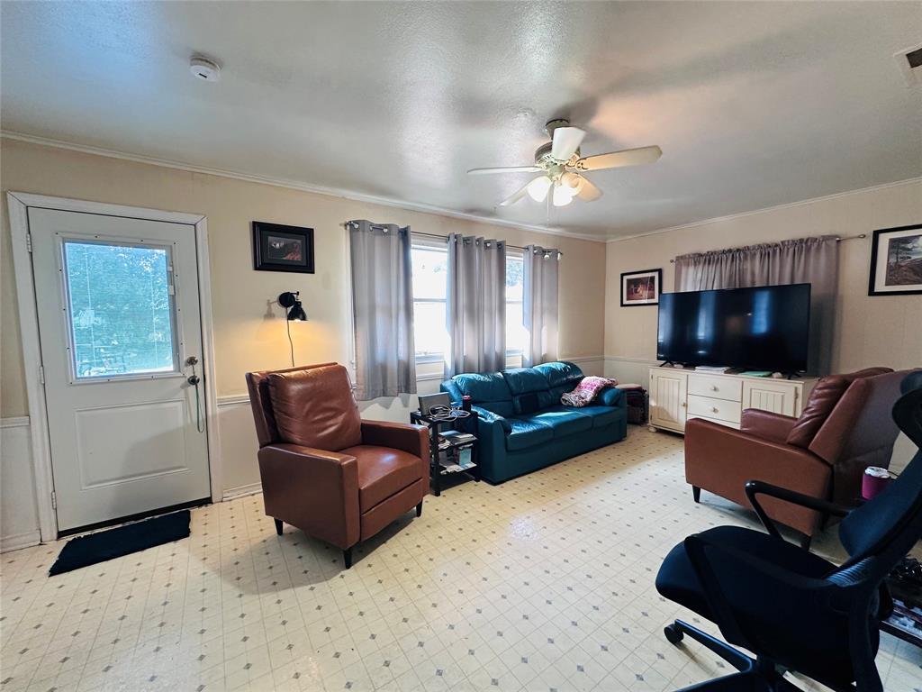 413 Davis Drive, Athens, TX 75751