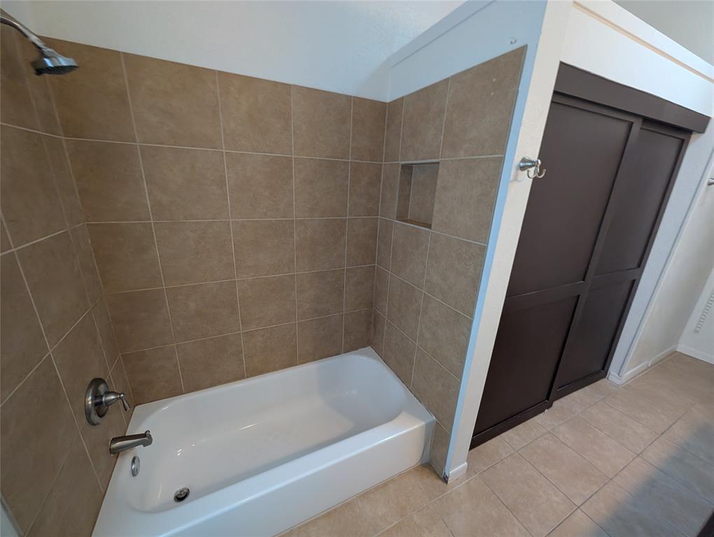 17490 Meandering Way, #1005, Dallas, TX 75252