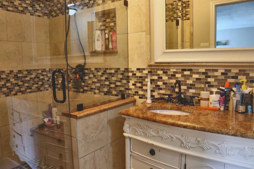 2400 Raintree Drive, Plano, TX 75074