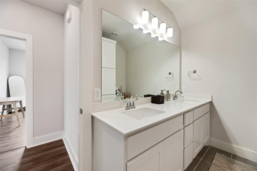 558 Torrey Pines Circle, Heath, TX 75032