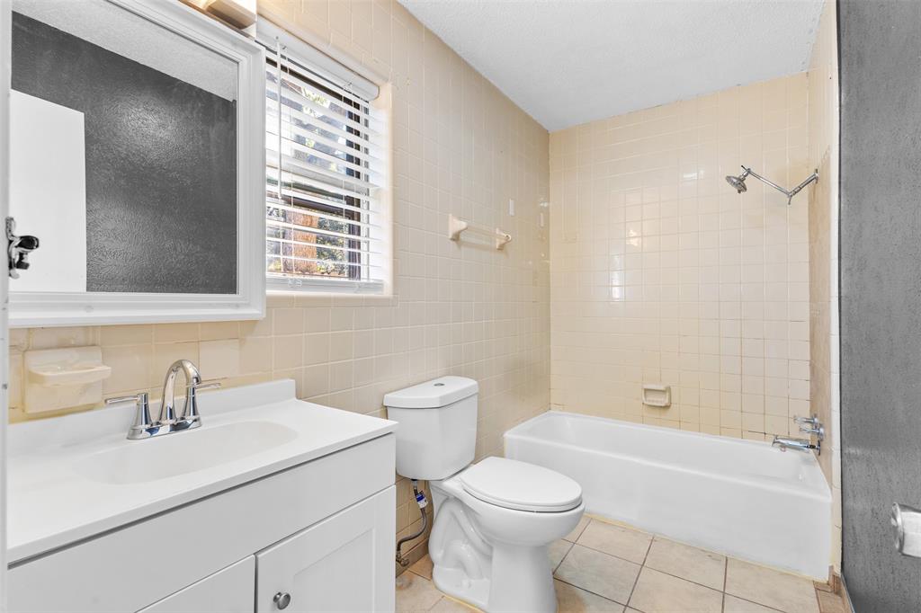 1826 Cunningham Street, Irving, TX 75062