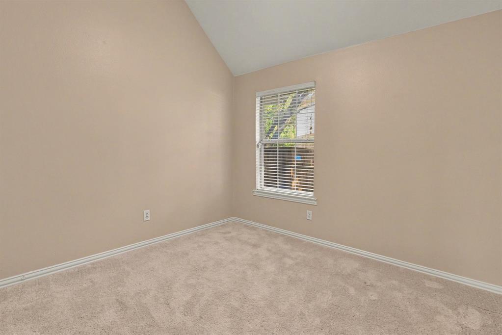 Guest bedroom