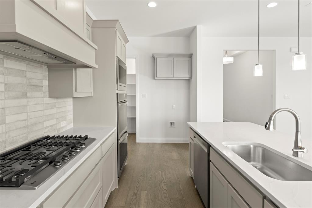 9_14. 3306 Agnew - Kitchen (4)