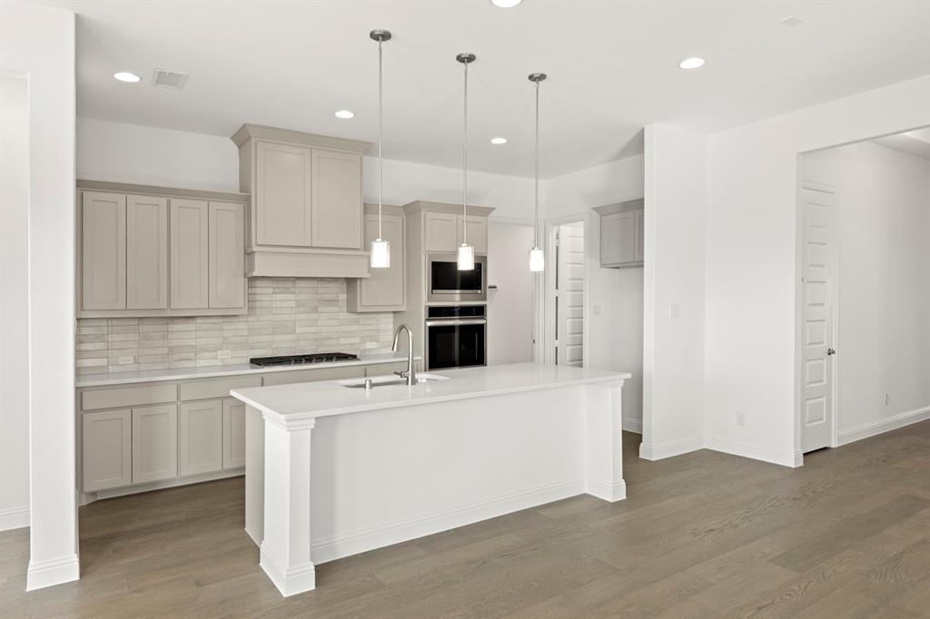7_12. 3306 Agnew - Kitchen (2)