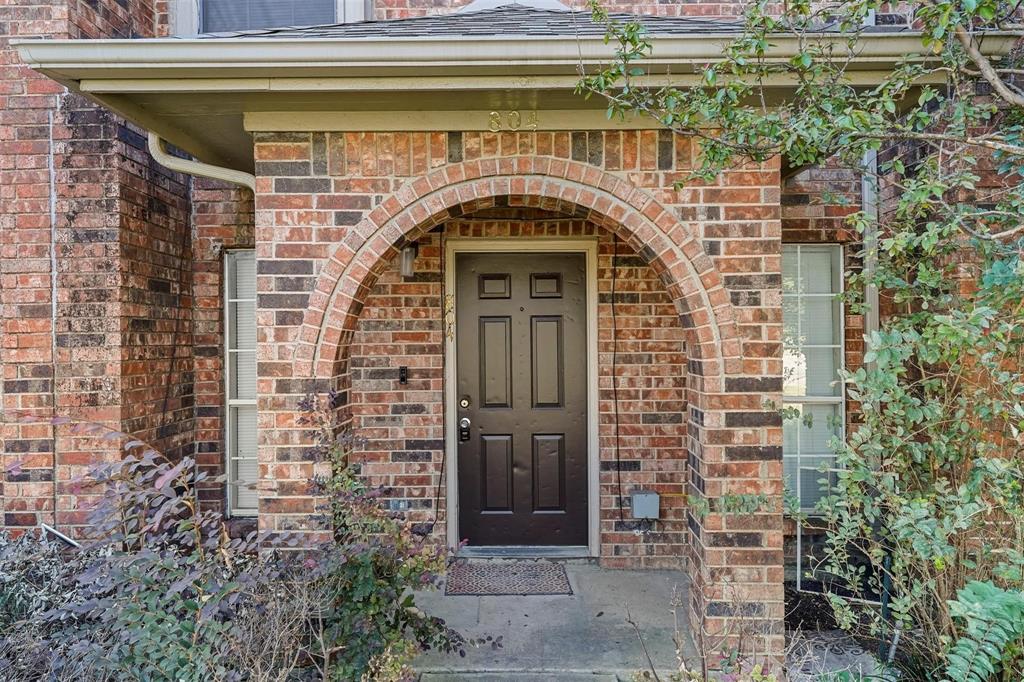 810 Custer Street, Arlington, TX 76014