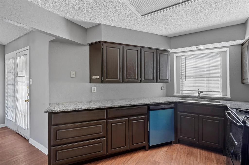 810 Custer Street, Arlington, TX 76014