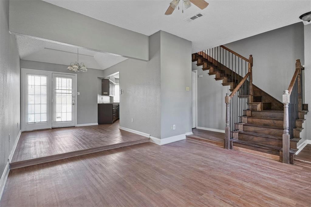 810 Custer Street, Arlington, TX 76014