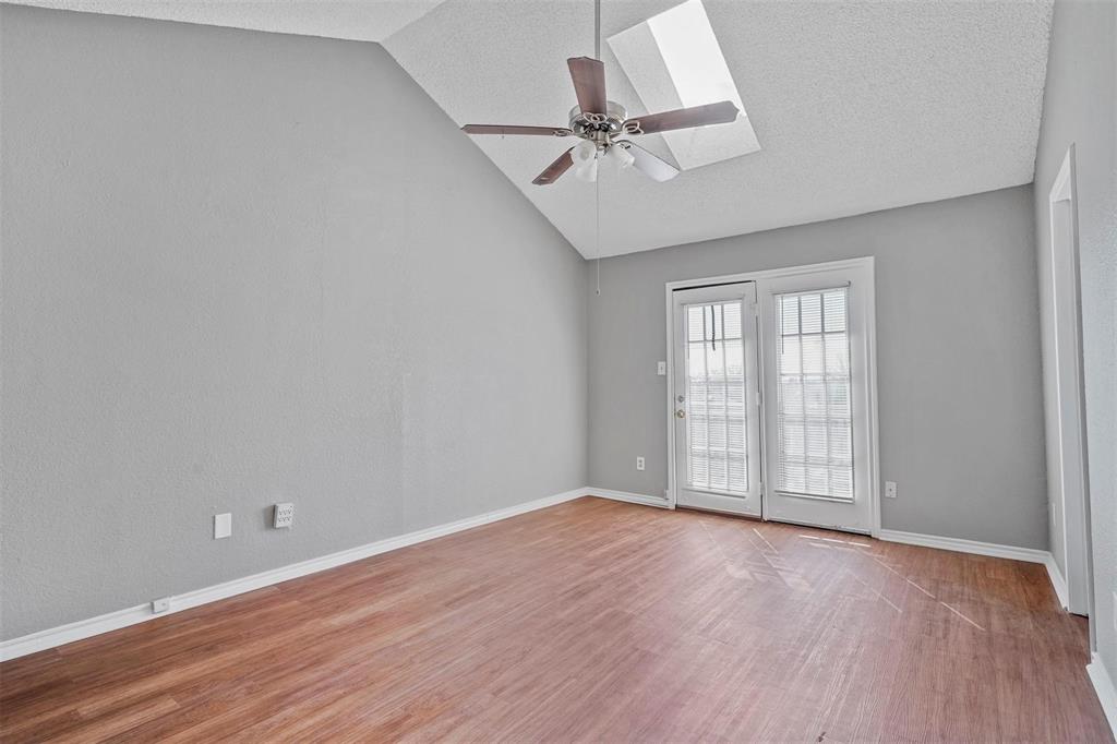 810 Custer Street, Arlington, TX 76014