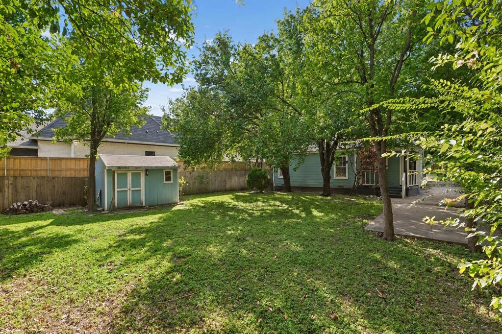 4286 S Cresthaven Road, Dallas, TX 75209