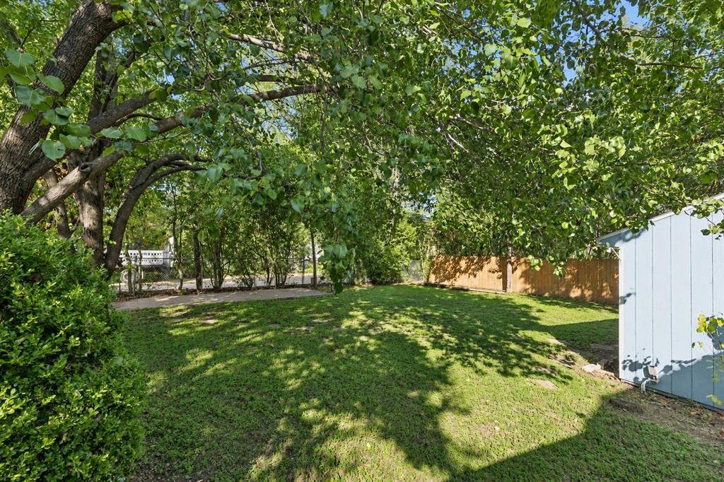 4286 S Cresthaven Road, Dallas, TX 75209
