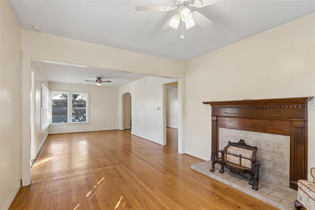 4286 S Cresthaven Road, Dallas, TX 75209