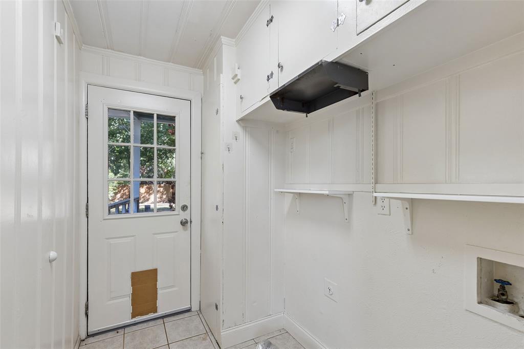 4286 S Cresthaven Road, Dallas, TX 75209