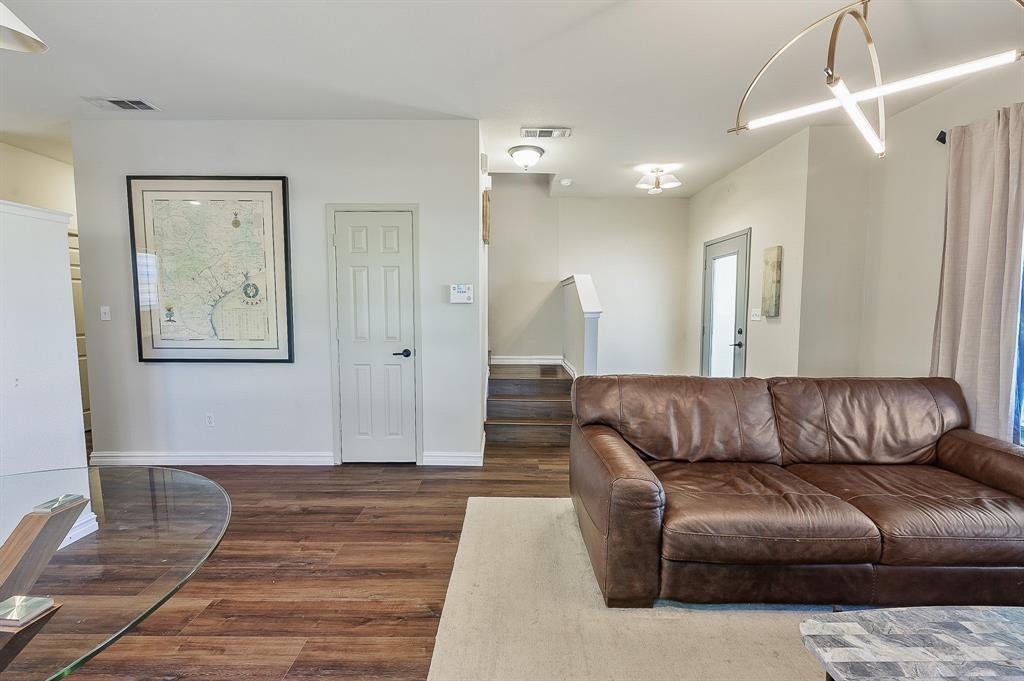 1332 Grigsby Avenue, Dallas, TX 75204 1332 Grigsby Avenue, Dallas, TX 75204