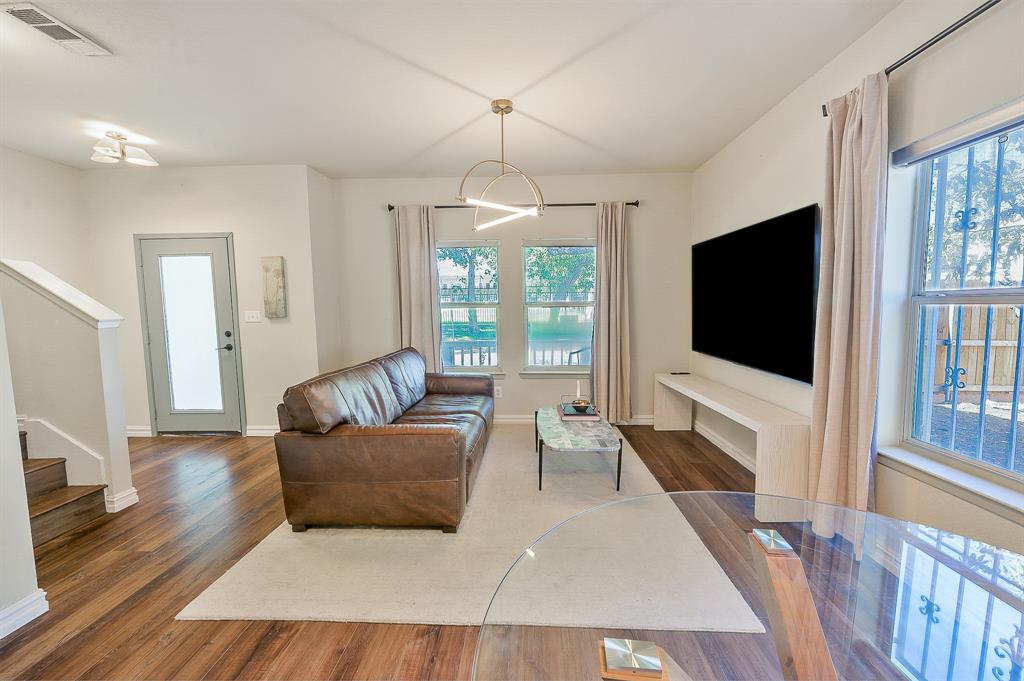 1332 Grigsby Avenue, Dallas, TX 75204 1332 Grigsby Avenue, Dallas, TX 75204