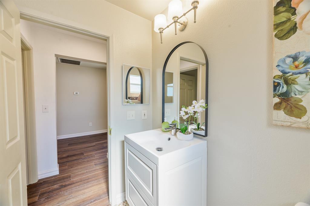 1332 Grigsby Avenue, Dallas, TX 75204