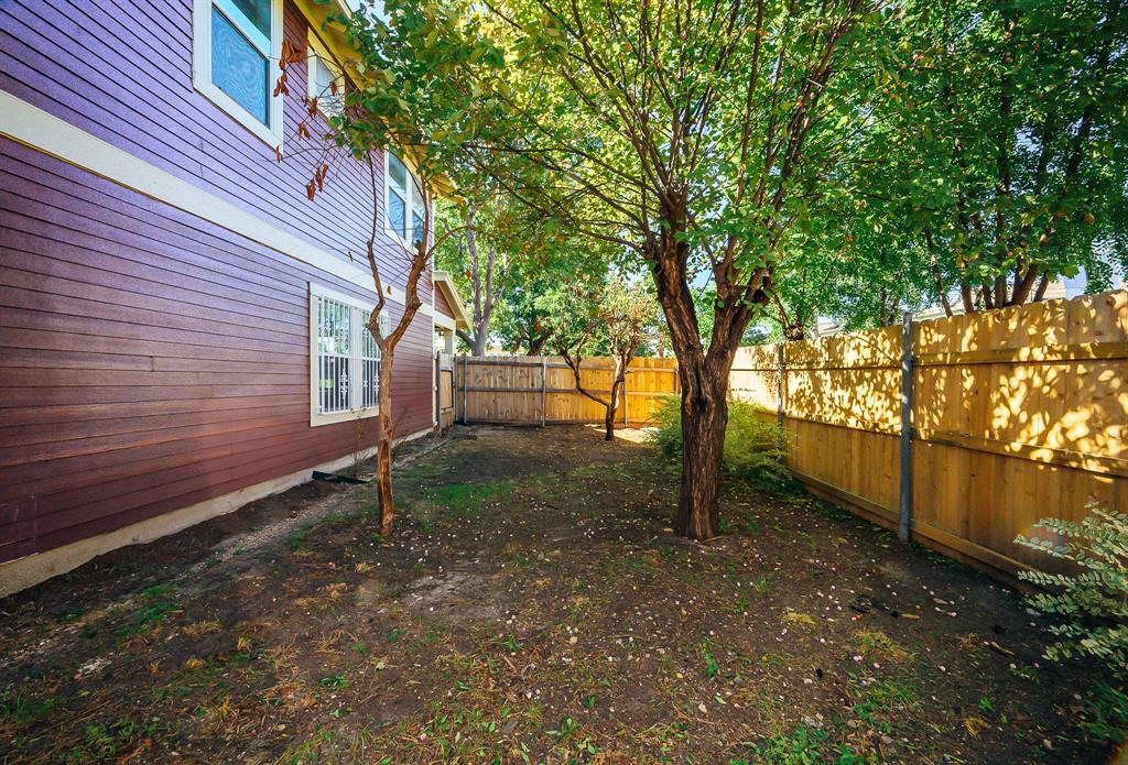 1332 Grigsby Avenue, Dallas, TX 75204