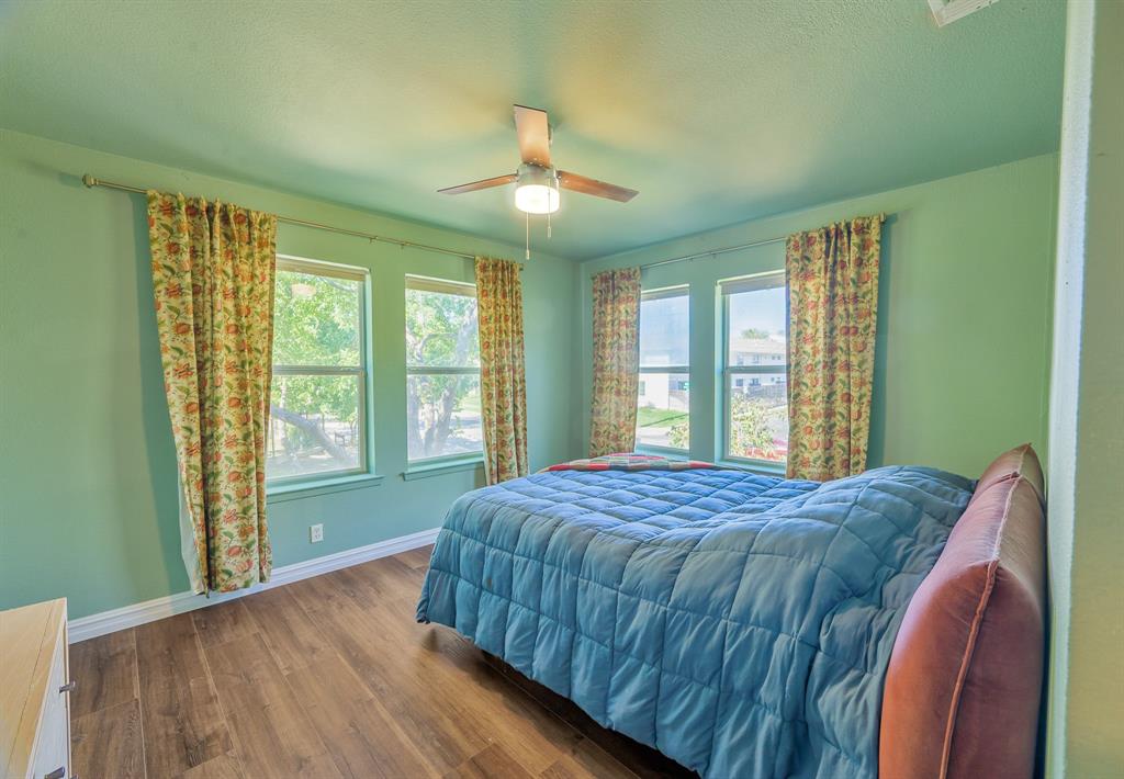 1332 Grigsby Avenue, Dallas, TX 75204